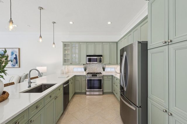 243 Isle Verde Way, Palm Beach Gardens, FL 33418