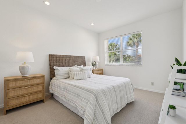 243 Isle Verde Way, Palm Beach Gardens, FL 33418