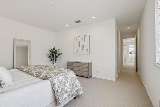 243 Isle Verde Way, Palm Beach Gardens, FL 33418