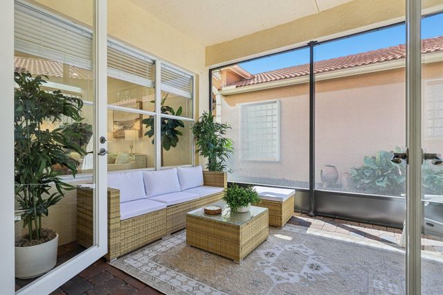 243 Isle Verde Way, Palm Beach Gardens, FL 33418