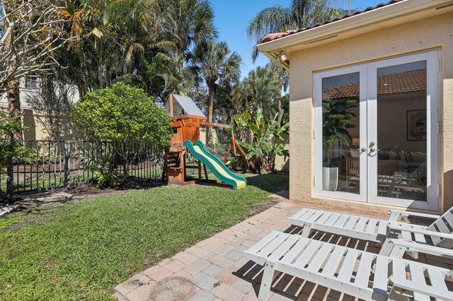 243 Isle Verde Way, Palm Beach Gardens, FL 33418