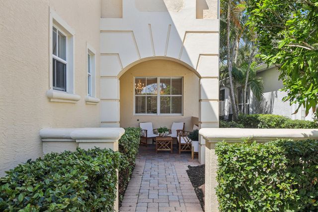 243 Isle Verde Way, Palm Beach Gardens, FL 33418