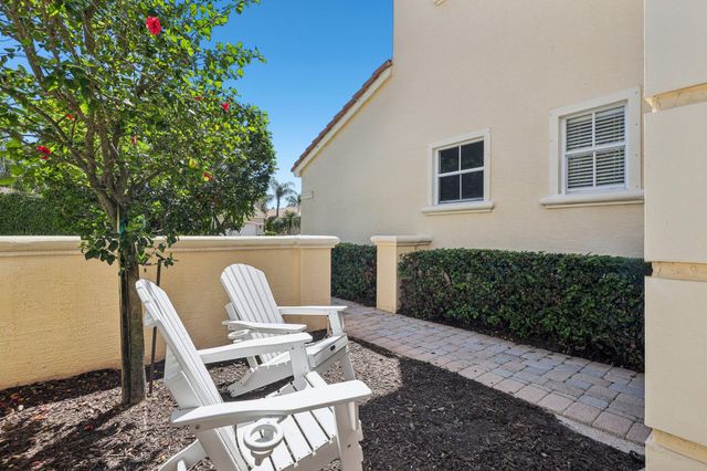 243 Isle Verde Way, Palm Beach Gardens, FL 33418