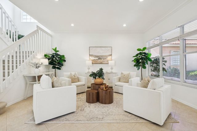 243 Isle Verde Way, Palm Beach Gardens, FL 33418