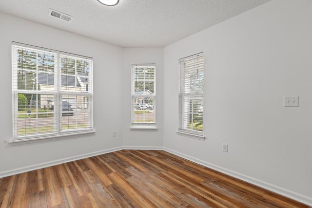 211 Bainsbury Lane, Summerville, SC 29483