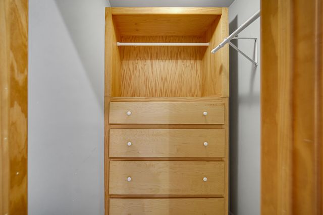 441 Delaware Circle, Bolingbrook, IL 60440