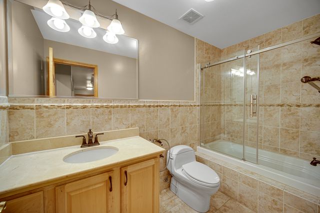 441 Delaware Circle, Bolingbrook, IL 60440