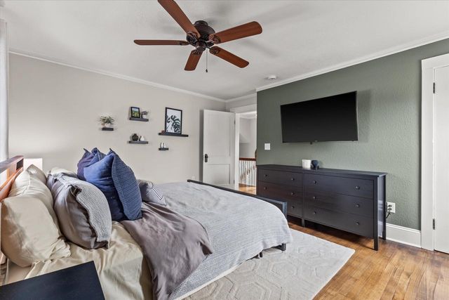 627 W Wisconsin AVENUE, Oconomowoc, WI 53066