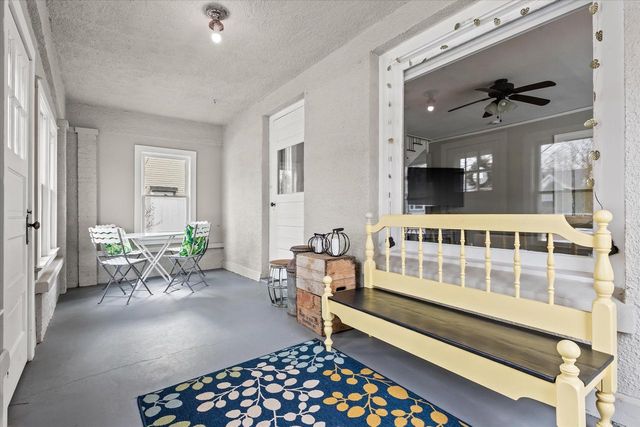 627 W Wisconsin AVENUE, Oconomowoc, WI 53066