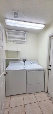 4828 JEANETTE COURT, St Cloud, FL 34771