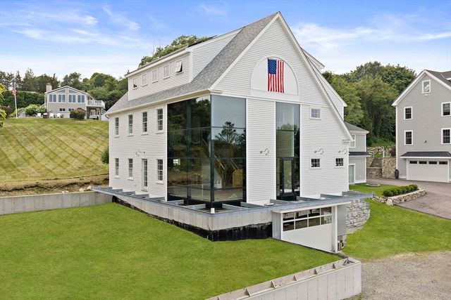 4 Holly Rd, Marshfield, MA 02050