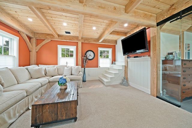 4 Holly Rd, Marshfield, MA 02050