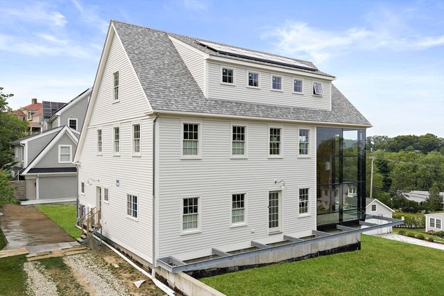 4 Holly Rd, Marshfield, MA 02050