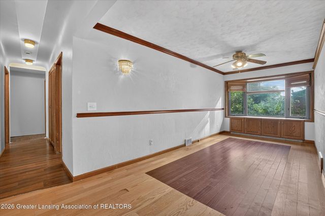 15157 Pinehurst Drive, Lansing, MI 48906