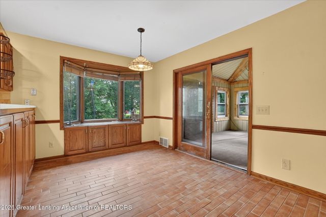 15157 Pinehurst Drive, Lansing, MI 48906