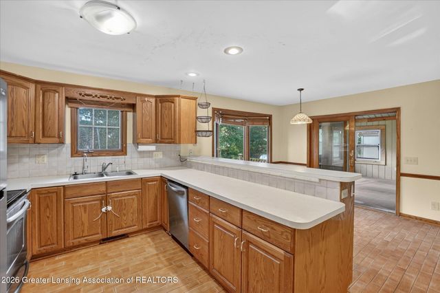 15157 Pinehurst Drive, Lansing, MI 48906