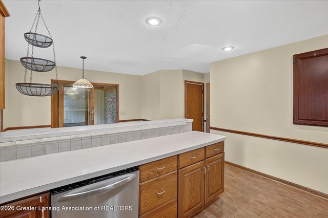15157 Pinehurst Drive, Lansing, MI 48906