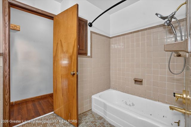 15157 Pinehurst Drive, Lansing, MI 48906