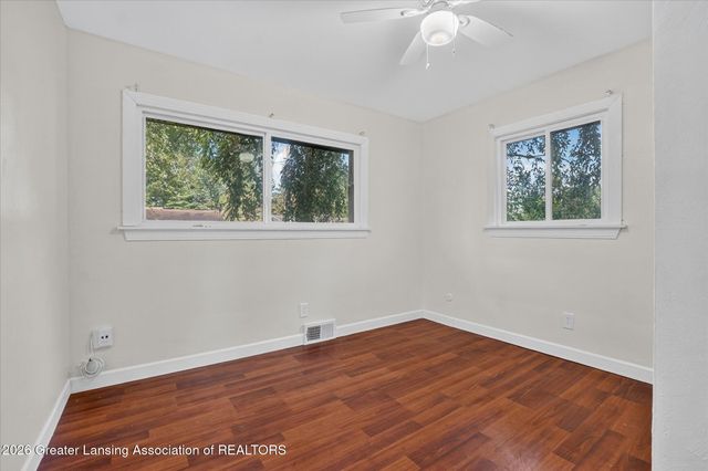 15157 Pinehurst Drive, Lansing, MI 48906
