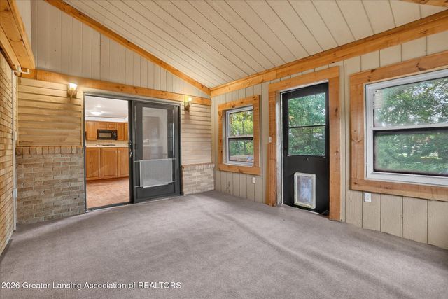 15157 Pinehurst Drive, Lansing, MI 48906