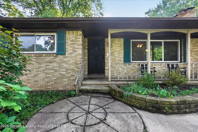 15157 Pinehurst Drive, Lansing, MI 48906