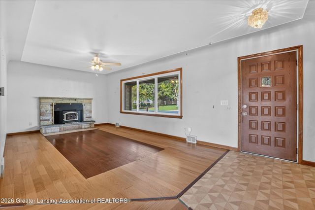 15157 Pinehurst Drive, Lansing, MI 48906