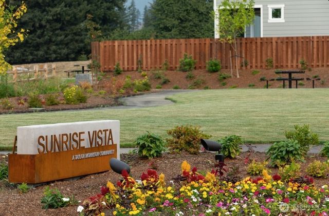 830 Weaver Drive E, Enumclaw, WA 98022