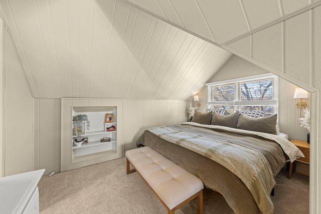 151 S Craig Place, Lombard, IL 60148