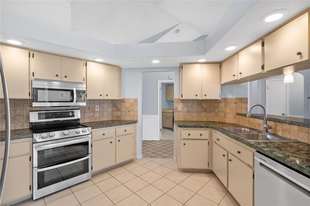 1174 MUSCOVY DRIVE, Spring Hill, FL 34608