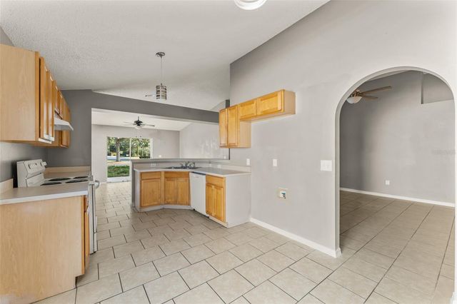 881 VANDERBILT DRIVE, Eustis, FL 32726
