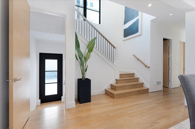 176 S Arlington Avenue, Elmhurst, IL 60126