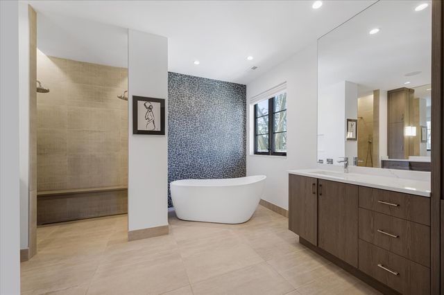 176 S Arlington Avenue, Elmhurst, IL 60126