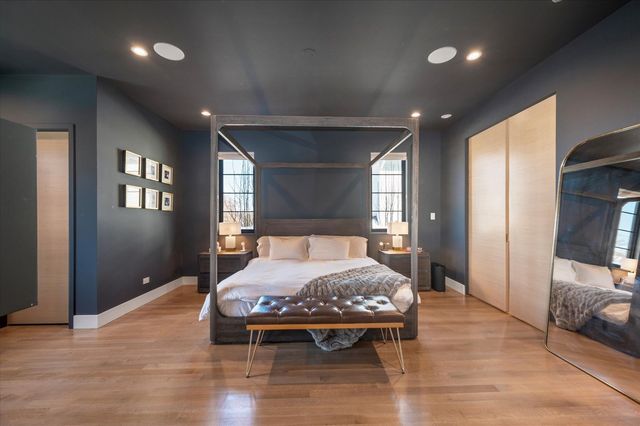 176 S Arlington Avenue, Elmhurst, IL 60126