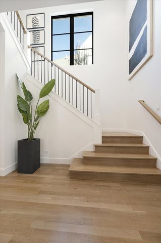 176 S Arlington Avenue, Elmhurst, IL 60126