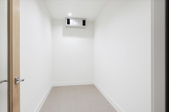 176 S Arlington Avenue, Elmhurst, IL 60126