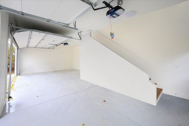 176 S Arlington Avenue, Elmhurst, IL 60126