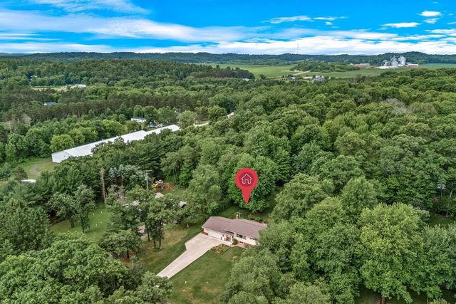 S8250 Todd Road, Eau Claire, WI 54701