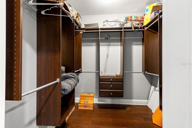 905 E HANNA AVENUE, Tampa, FL 33604