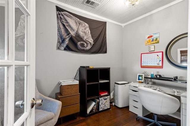 905 E HANNA AVENUE, Tampa, FL 33604