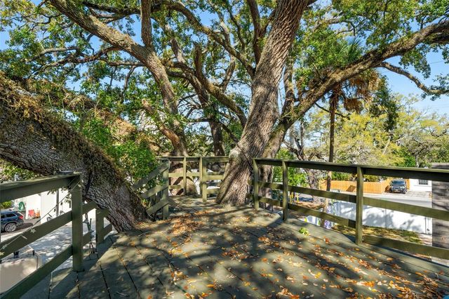 905 E HANNA AVENUE, Tampa, FL 33604