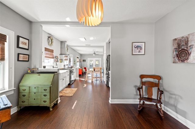 905 E HANNA AVENUE, Tampa, FL 33604