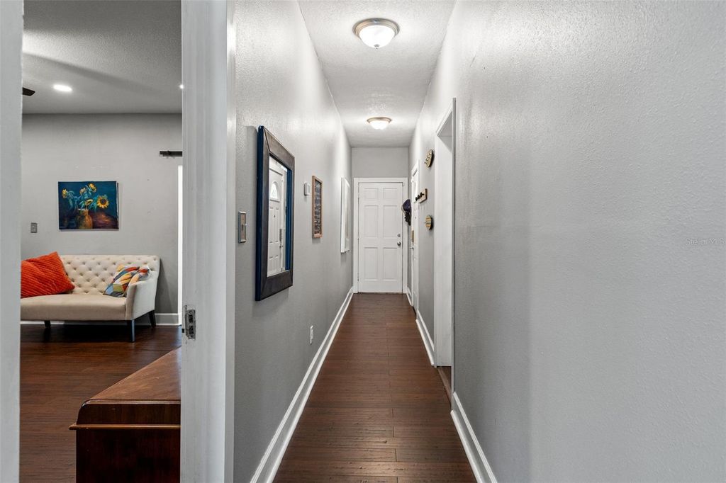 Image 23 of property listing at 905 E HANNA AVENUE, Tampa, FL 33604