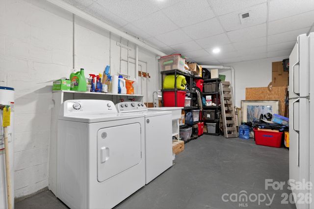 1163 Hidden Creek Circle, Hickory, NC 28602