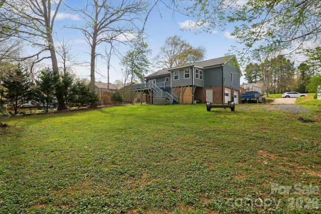 1163 Hidden Creek Circle, Hickory, NC 28602