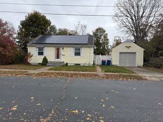 178 Lafayette St, New Bedford, MA 02745