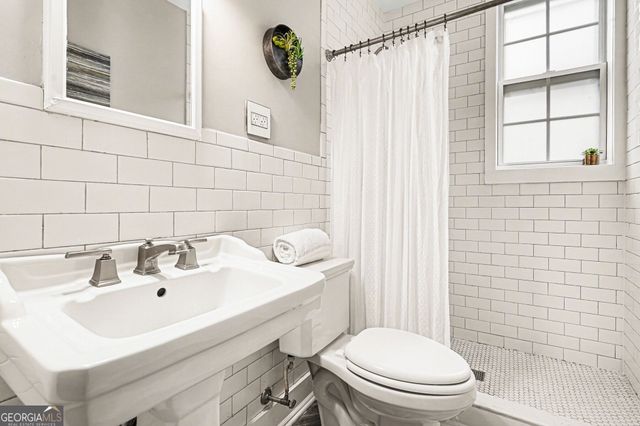 21 Peachtree Memorial Drive NW 8, Atlanta, GA 30309