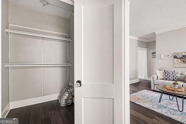 21 Peachtree Memorial Drive NW 8, Atlanta, GA 30309