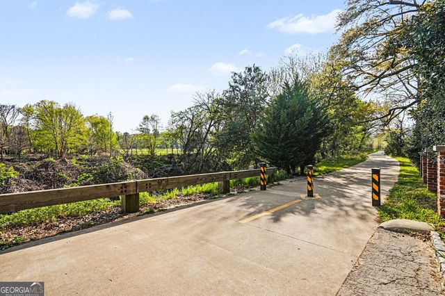 21 Peachtree Memorial Drive NW 8, Atlanta, GA 30309