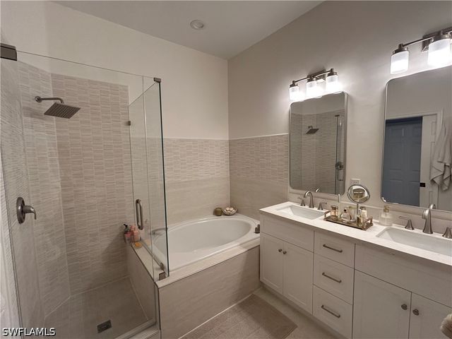 6703 Old Banyan WAY, Naples, FL 34109