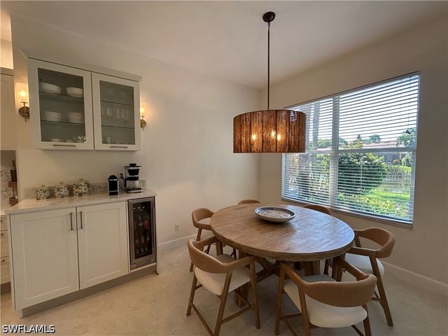 6703 Old Banyan WAY, Naples, FL 34109